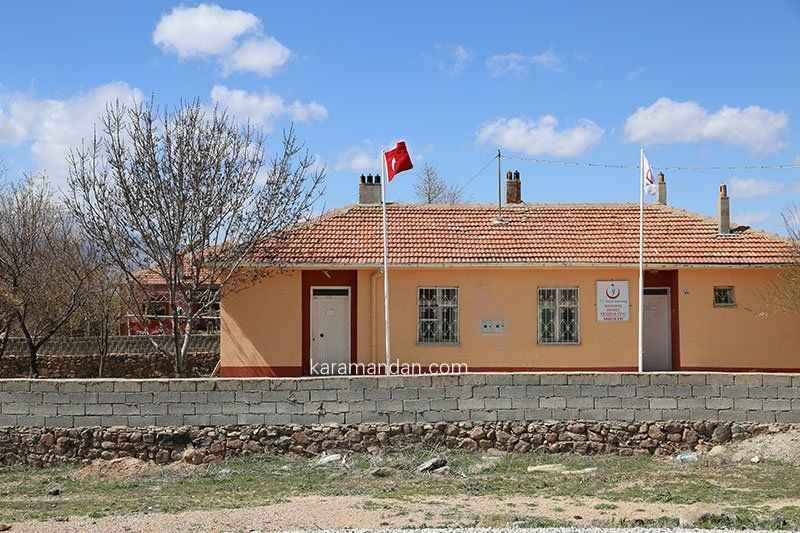 Mesudiye köyü — tarla ve evler